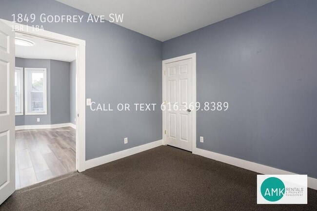 Photo - 1849 Godfrey Ave SW