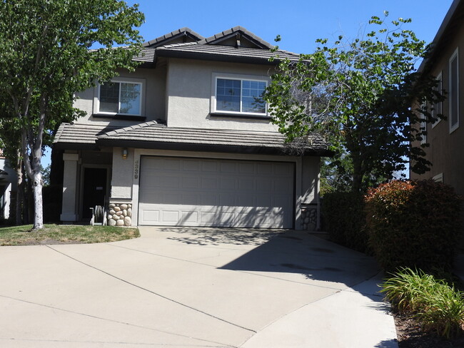 "Stanford Village - Gated with Pool & View" - "Stanford Village - Gated with Pool & View" House