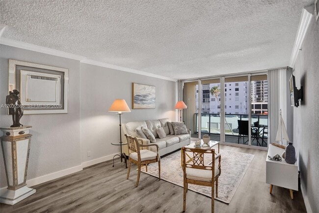 Building Photo - 2501 S Ocean Dr Unit 302