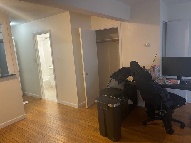 Photo - Allston Oversized  Sunny Modern Spacious 1 with Parking ava Ht Hw Inc  Included, 1 Free month