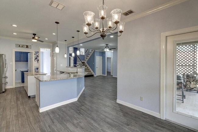 Photo - 7810 Duchess St