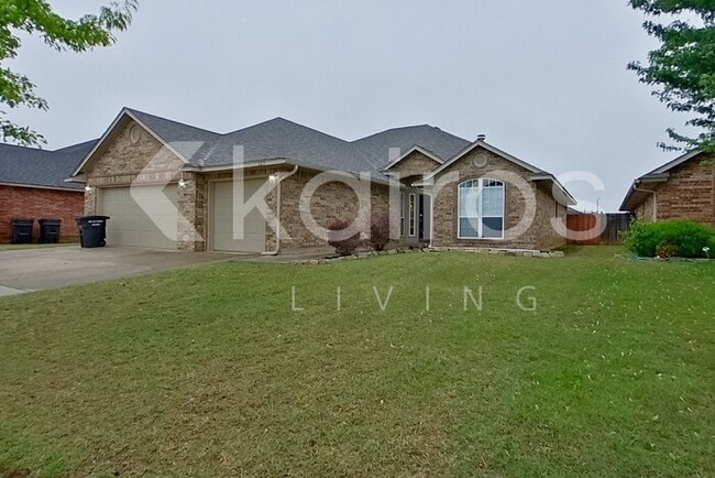 Photo - 529 Loyd Ln