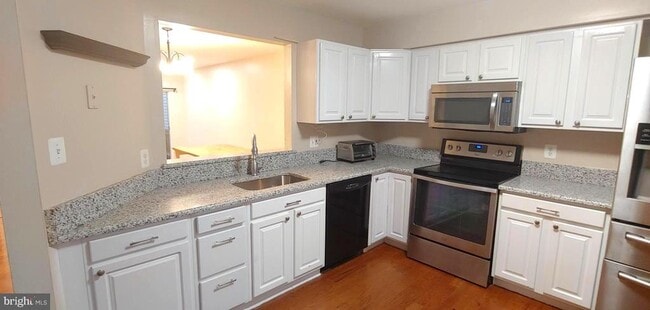 Building Photo - 4 Steeplejack Ct