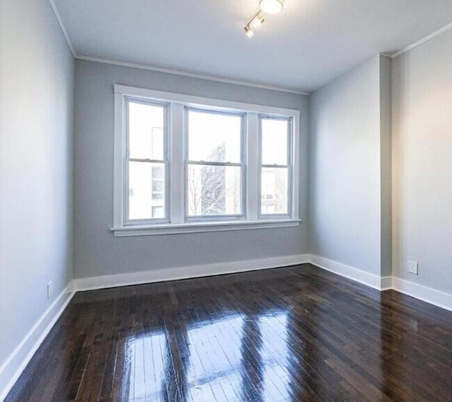 Photo - 3 bedroom in Chicago IL 60618 Unit 1R