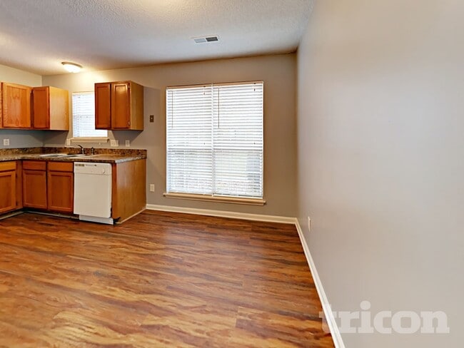 Photo - 1709 Jeffrey Bryan Dr