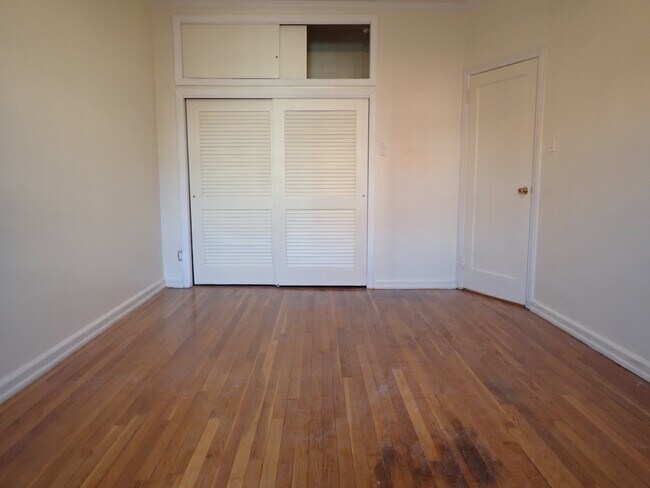 Photo - 386 E 54th St Unit 2