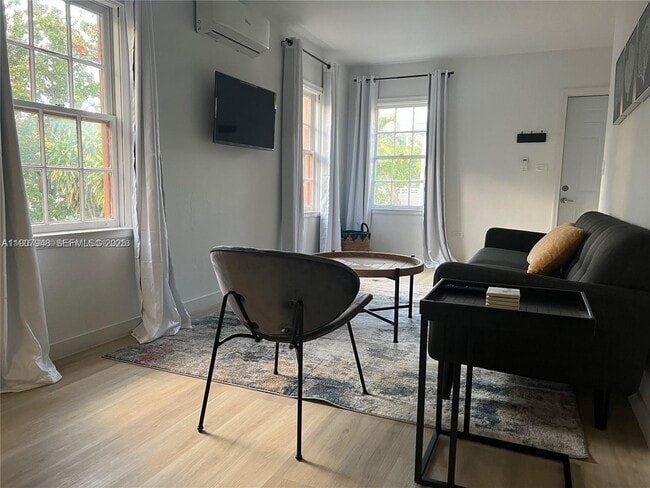 Building Photo - 421 75th St Unit 3