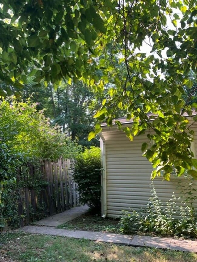 Photo - 2620 S Madison St