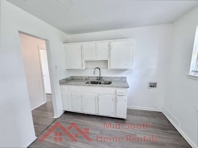 Photo - 5057 Gill Rd