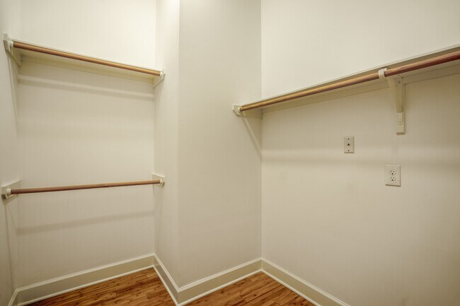 Photo - 104 Estelle St