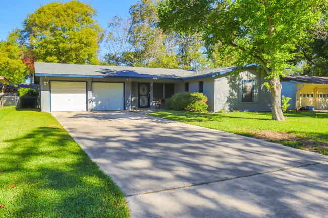 Photo - 309 E Wright Blvd