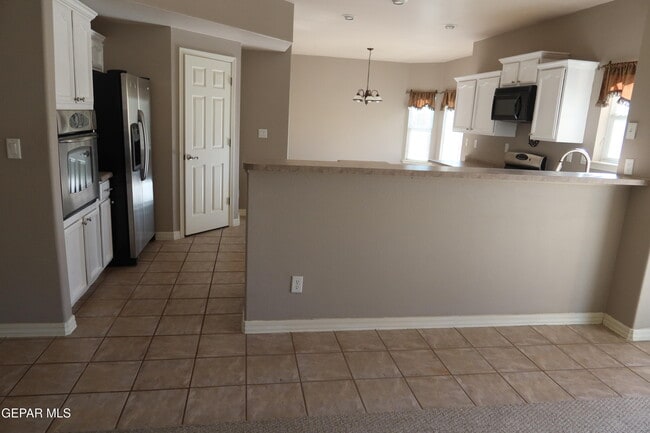 Photo - 943 Via Descanso Dr