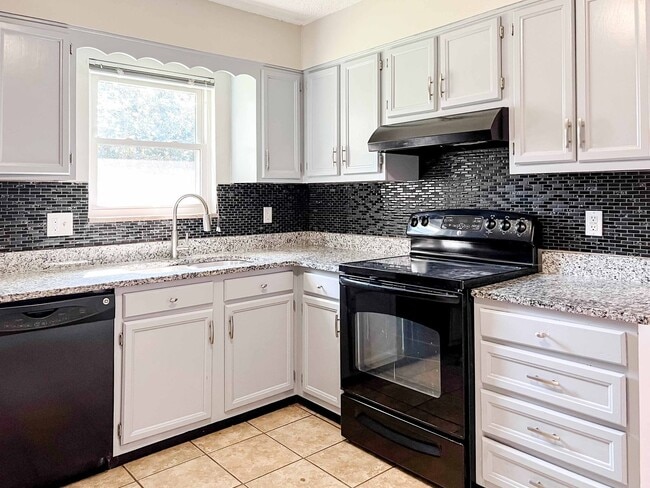 Photo - 12204 W Kingsgate Rd