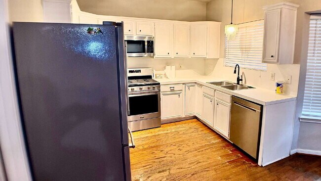 Photo - "Charming 4-Bed Retreat with 2.5 Baths in Spring, TX – Spacious 2265 Sq Ft Haven!"