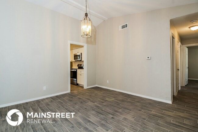 Photo - 1638 Chisolm Trail