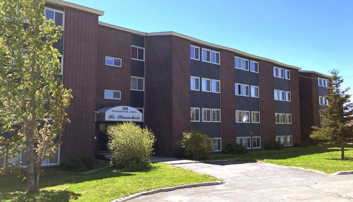 38 Pasadena Crescent - 38 Pasadena Crescent