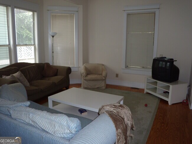 Photo - 815 Edgewood Ave NE