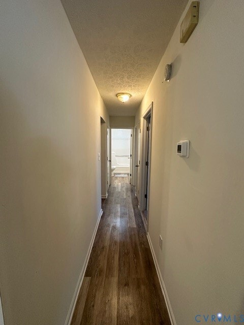 Photo - 20811 Shaker Dr