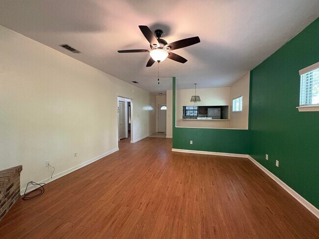 2552 Panther Creek Rd