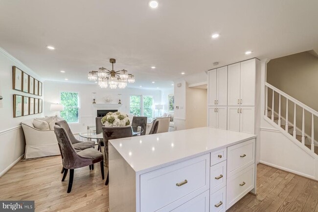 Photo - 8 Carriage House Cir