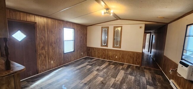 Photo - Cozy 2 Bedroom, 1 Bathroom Rental Home Unit Lot 2