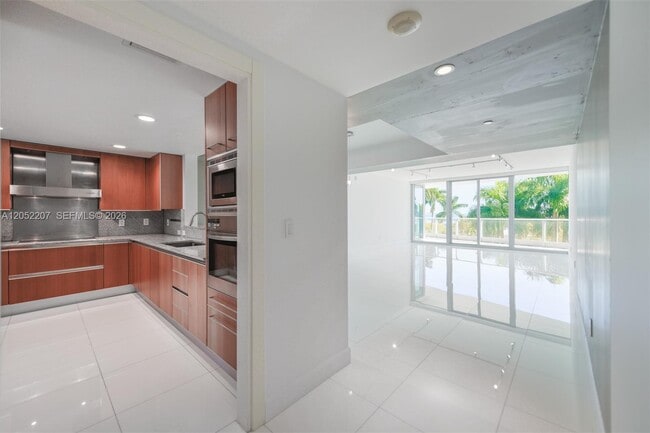 2627 S Bayshore Dr Unit 604