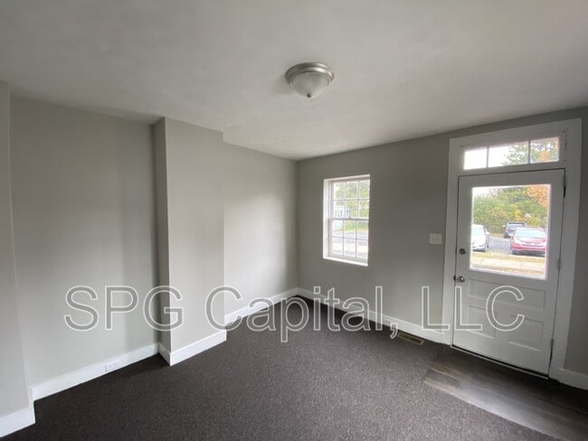 Photo - 114-116 W High St