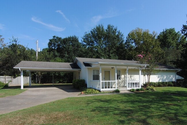 3/2 This is a MUST SEE! - 3/2 This is a MUST SEE! House