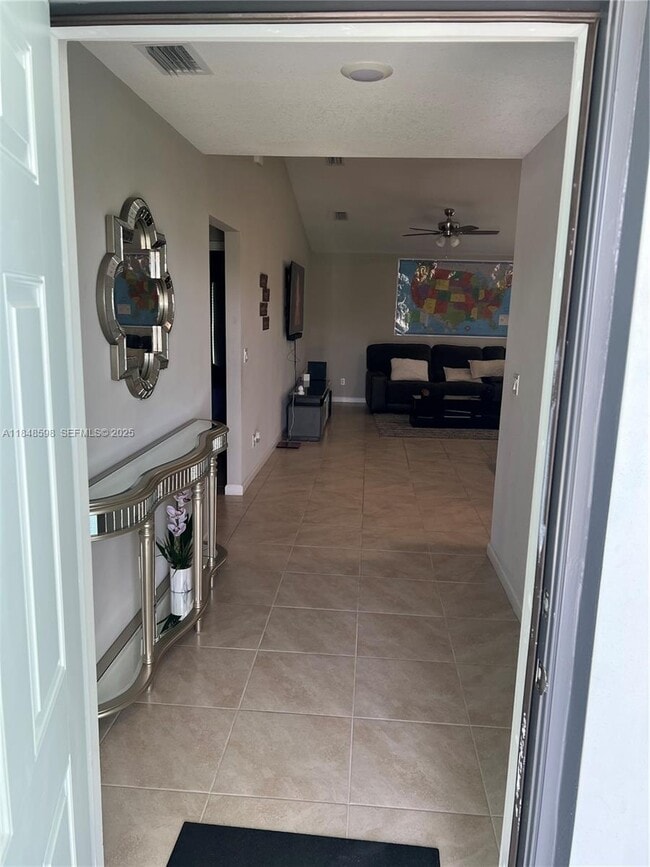 Photo - 172 SW Langfield Ave