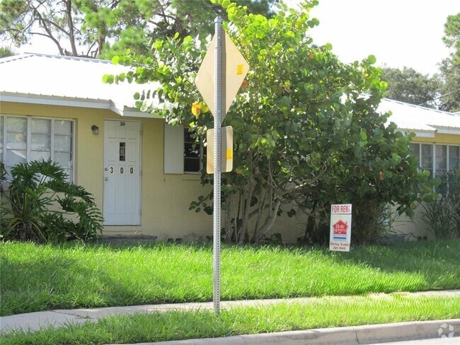 Building Photo - 300 Colonia Ln Rental