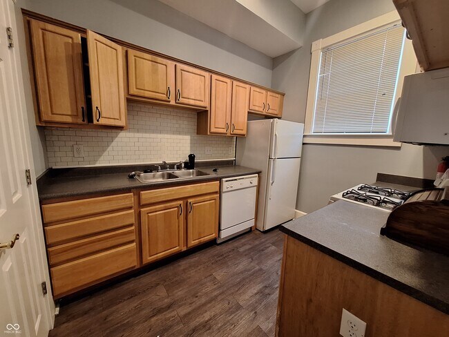 Photo - 906 Alabama St