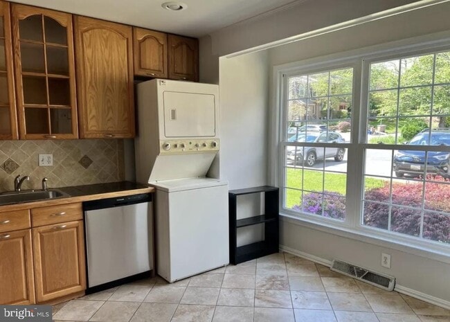 Photo - 516 Meadow Hall Dr