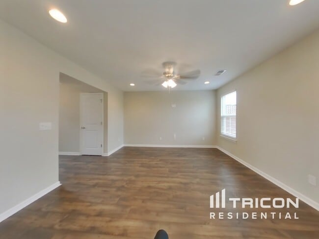 Photo - 2618 Bluffton Ln