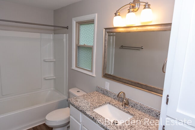 Photo - 112 Woodman St