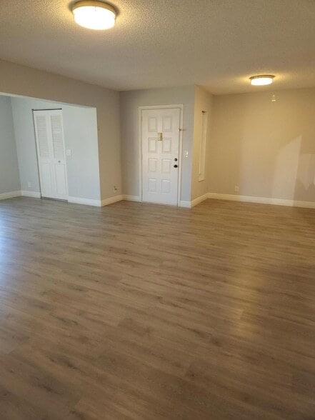 Photo - 502 Shady Pine Way Unit D2