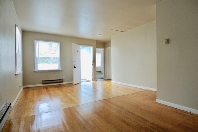 Photo - Quaint Northgate 2 bed/1 bath home AVAILABLE NOW for $2895!