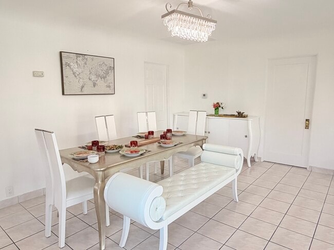 Building Photo - 1745 College View Pl