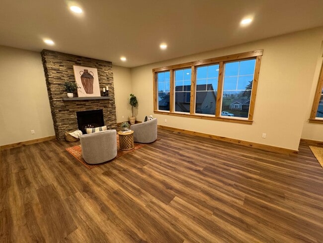 Photo - Brand New Private Bella Ridge 4 Bedroom 2.5 Bath Home Near Golf and Lewis & Clark Elementary School