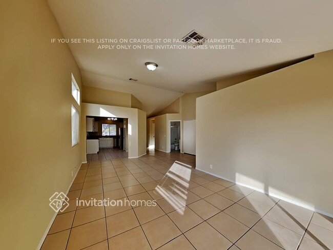 Photo - 2031 N 83rd Dr