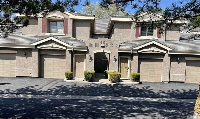 Photo - 900 S Meadows Pkwy Unidad 4822