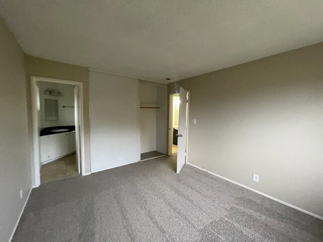 Photo - 402 Baylor Dr Unit 0