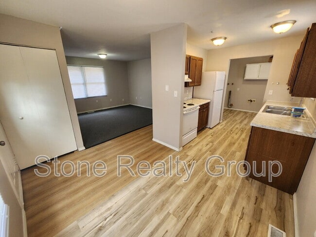 2262 3rd Ave