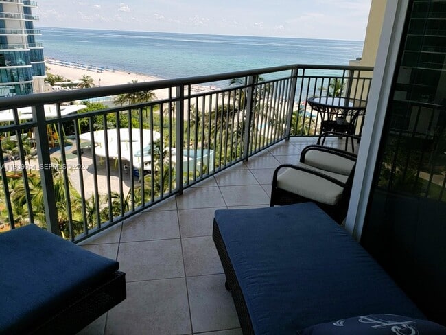 Photo - 17375 Collins Ave Unit 906