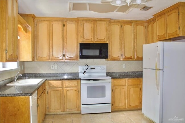 Photo - 12 West Dr Unit APT D