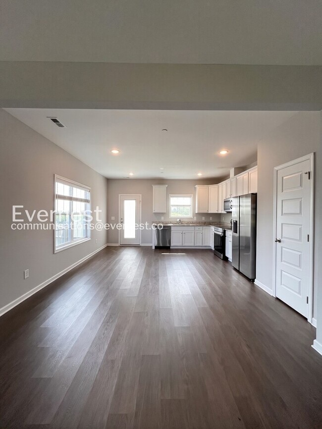 Photo - Limited Time Special Offer / 4 Bed, 2 Bath Home with and Garage / Pet-Friendly / Vouchers Accepte...