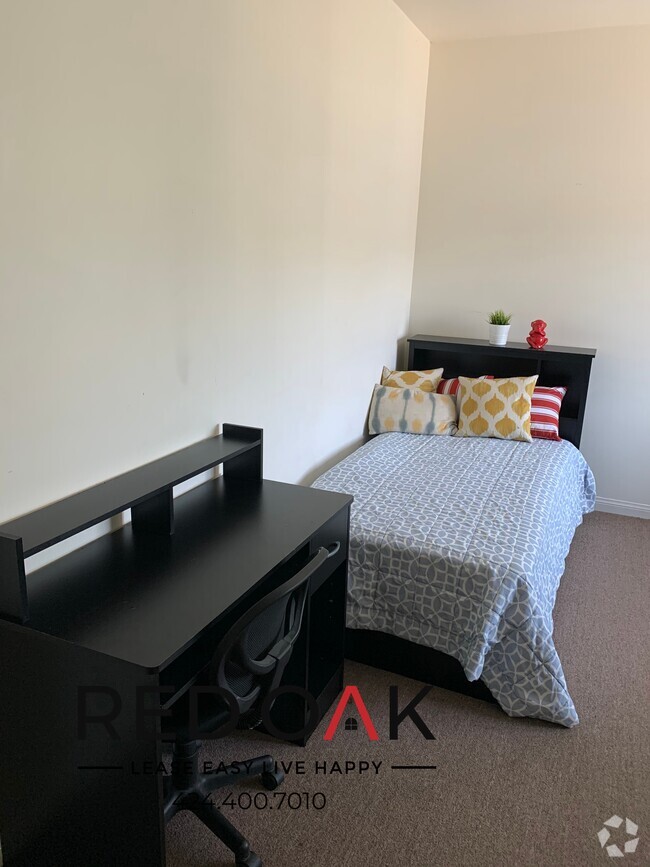 Building Photo - 4301 City Terrace Dr Unit 302-B2 Rental
