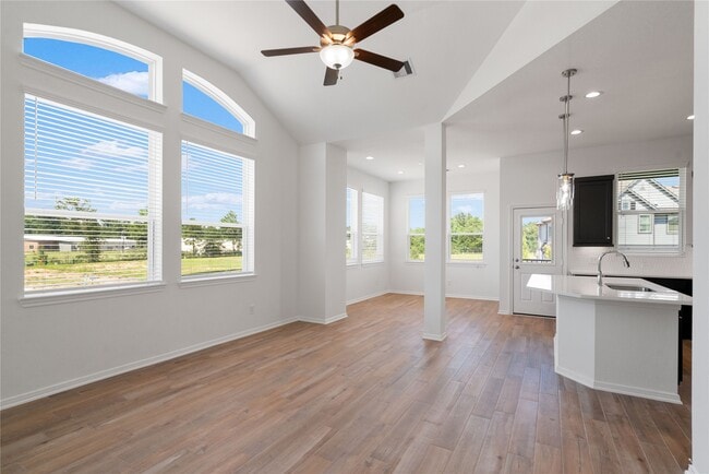 Photo - 611 Silver Pear Ct