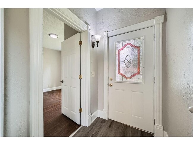 Photo - 911 Sims Ave