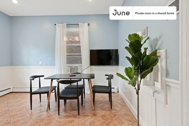 Photo - Room in Shared 3 bed/1 bath home Unidad A