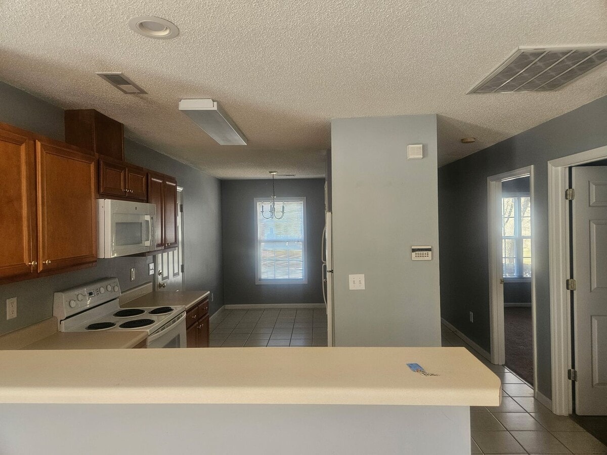 Photo - 5845 Regent Village Dr